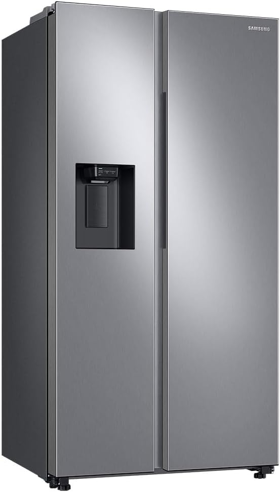 Evidencia o design minimalista e a aparência de cozinha moderna.