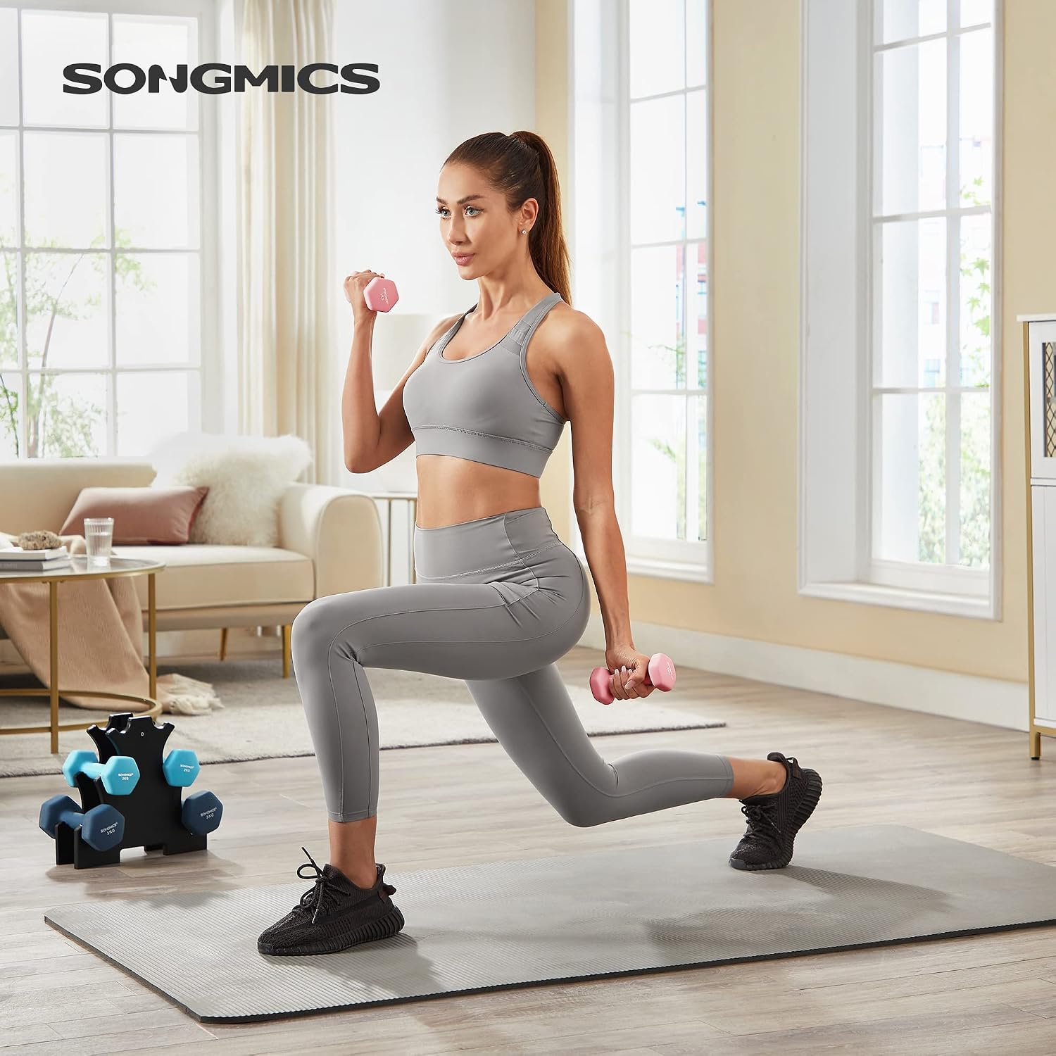 Ajuda a visualizar o produto no dia a dia e a entender como ele se encaixa em rotina fitness doméstica.