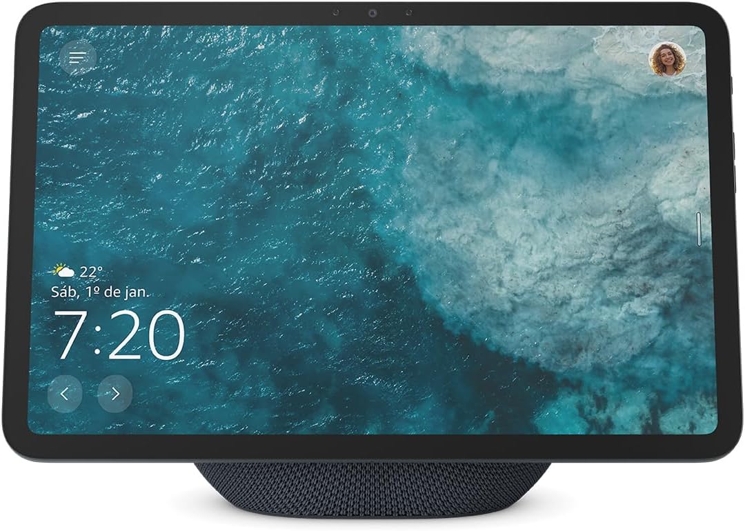 Mostra o Echo Show 11 como centro de entretenimento e informação no dia a dia.