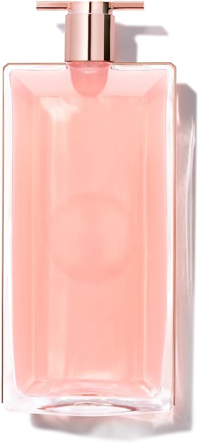 Mostra o produto como item premium e ajuda a reforçar a percepção de luxo, elegância e identidade visual do frasco.