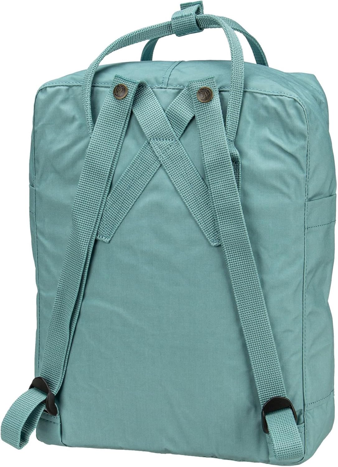 Mostra proporção no corpo e ajuda a passar a ideia de mochila para dia a dia.