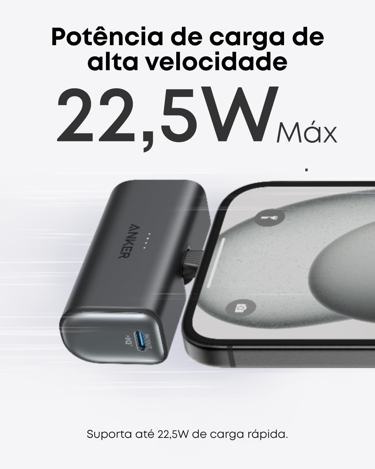Mostra o produto em situação real, evidenciando a conveniência do USB-C integrado e a mobilidade.