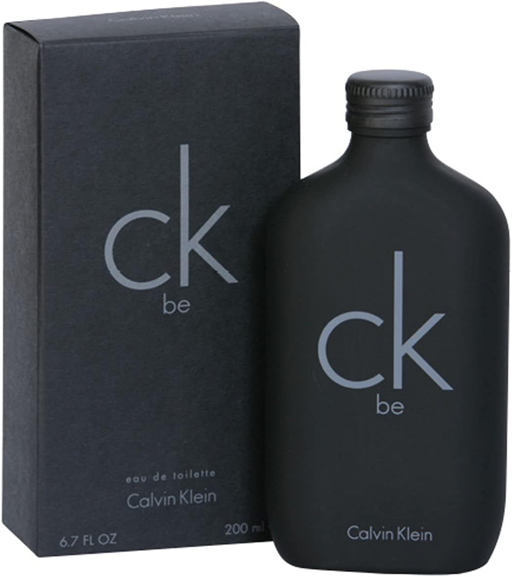 Reforça posicionamento de estilo, sofisticação e uso cotidiano do perfume.