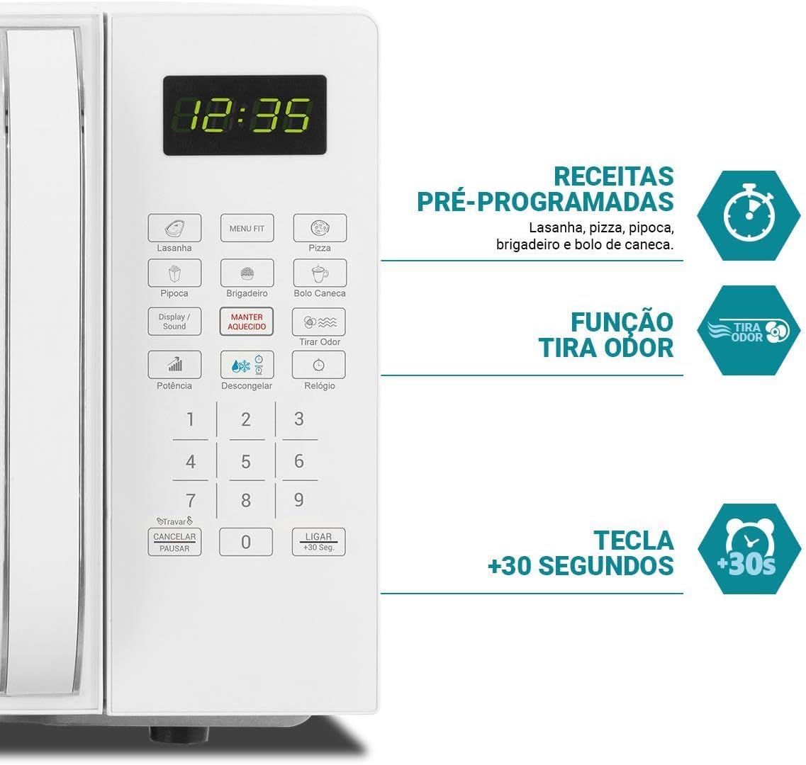 Mostra como o aparelho se encaixa em uma cozinha real e seu tamanho percebido no uso cotidiano.