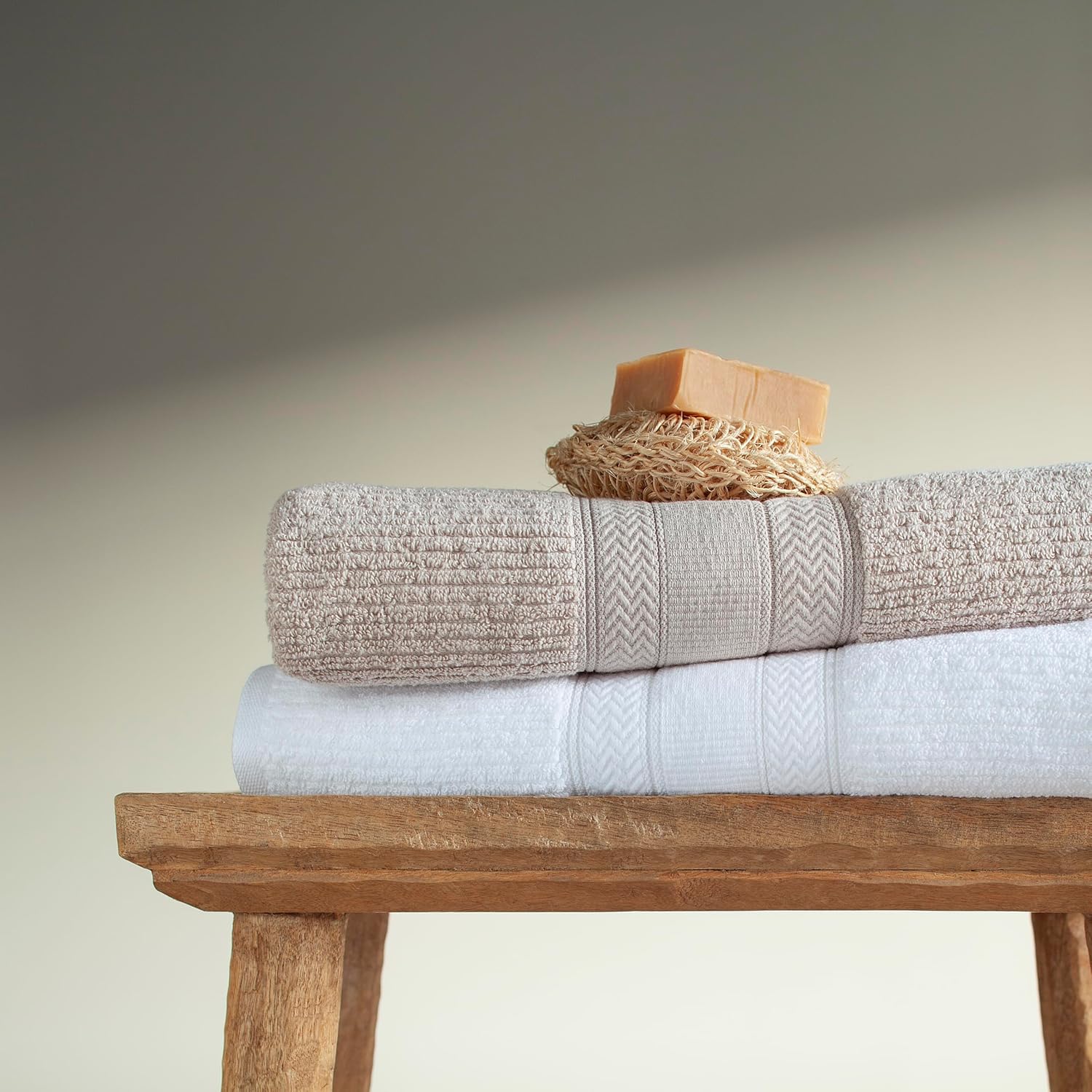 Serve para aprofundar qualidade de construção, acabamento e sensação de produto premium.